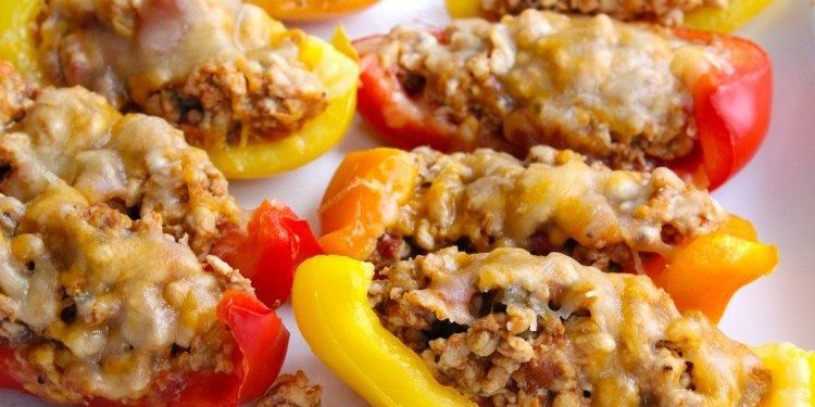 Skinny-Bell-Pepper-Nacho-Boats-Recipe-750×500