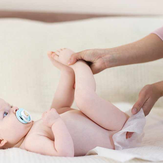 changing-baby-diaper